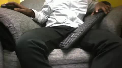 Snapshot of hunk_dominant chatting on 12/18/24, 05:52 hunk_dominant online show from 12/18/24, 05:52