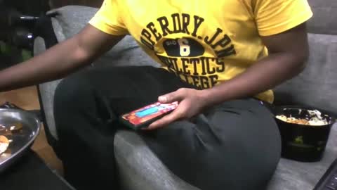 Snapshot of hunk_dominant chatting on 12/25/24, 06:09 hunk_dominant online show from 12/25/24, 06:09