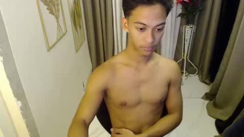 Snapshot of hunk_edward chatting on 04/26/26, 12:19 hunk_edward online show from 04/26/26, 12:19
