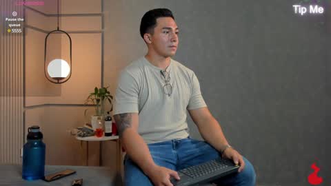 hunk_ryan online show from 12/01/24, 08:31