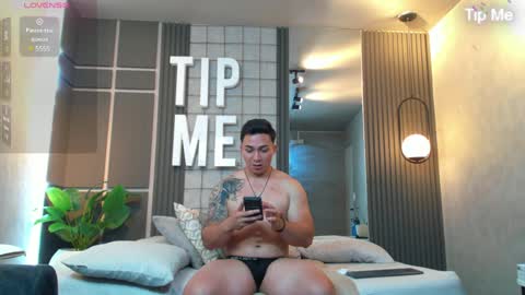 hunk_ryan online show from 12/19/24, 01:40