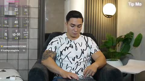 hunk_ryan online show from 02/26/25, 03:19