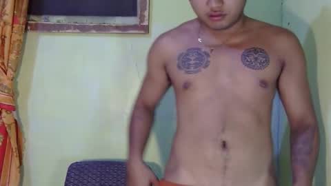 hunkyzeus online show from 10/27/25, 07:07