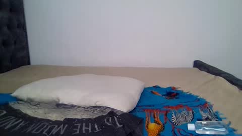 hunny online show from 12/16/25, 03:11