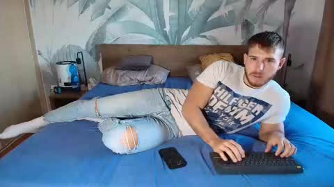 Hunter Bridges online show from 10/19/25, 07:20