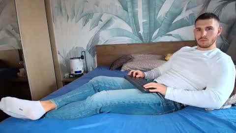 Snapshot of hunterbridges chatting on 11/08/25, 07:19 Hunter Bridges online show from 11/08/25, 07:19