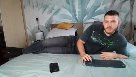 Snapshot of hunterbridges chatting on 11/26/25, 08:59 Hunter Bridges online show from 11/26/25, 08:59