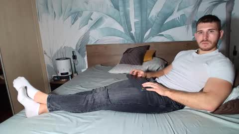 Snapshot of hunterbridges chatting on 12/05/25, 02:36 Hunter Bridges online show from 12/05/25, 02:36