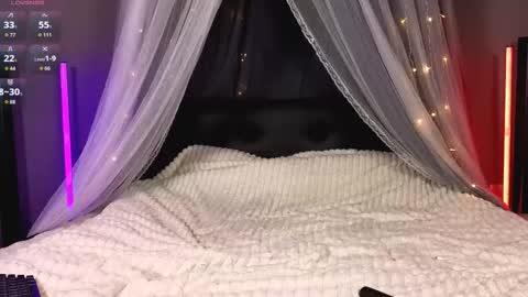 Hunter online show from 10/31/25, 03:24