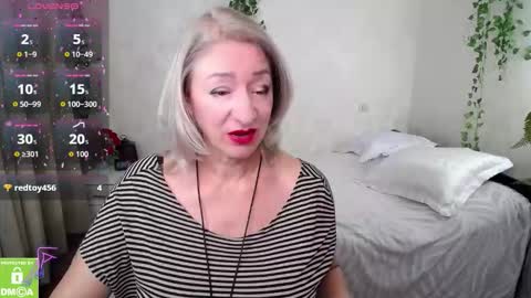 Snapshot of hunters_woman chatting on 10/08/25, 02:14 Irena online show from 10/08/25, 02:14