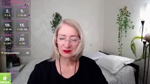 Snapshot of hunters_woman chatting on 10/16/25, 02:07 Irena online show from 10/16/25, 02:07