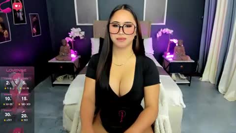 HELLO HANNAH IS BACK online show from 08/03/26, 06:01