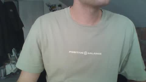 Snapshot of hunting_007 chatting on 03/03/25, 03:20 hunting_007 online show from 03/03/25, 03:20