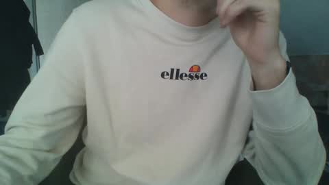 Snapshot of hunting_007 chatting on 09/22/25, 08:38 hunting_007 online show from 09/22/25, 08:38