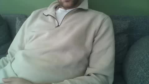 Snapshot of hunting_007 chatting on 12/15/25, 11:58 hunting_007 online show from 12/15/25, 11:58