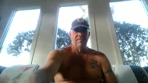 Snapshot of hunybager chatting on 11/20/25, 02:06 hunybager online show from 11/20/25, 02:06