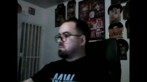 Snapshot of hurtadodirector chatting on 06/01/26, 06:04 hurtadodirector online show from 06/01/26, 06:04