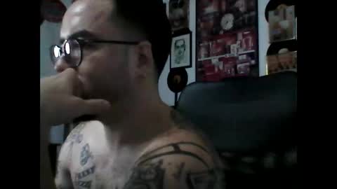 Snapshot of hurtadodirector chatting on 06/02/26, 05:09 hurtadodirector online show from 06/02/26, 05:09
