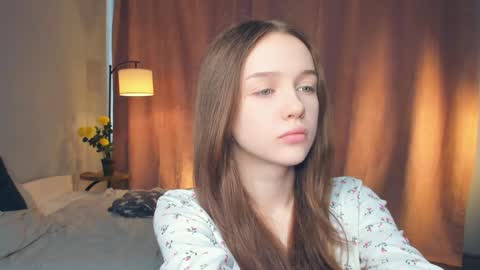 Snapshot of hwadwellingham chatting on 05/31/26, 07:15 Lily online show from 05/31/26, 07:15