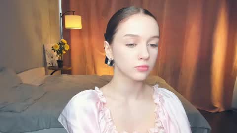 Snapshot of hwadwellingham chatting on 06/11/26, 07:50 Lily online show from 06/11/26, 07:50