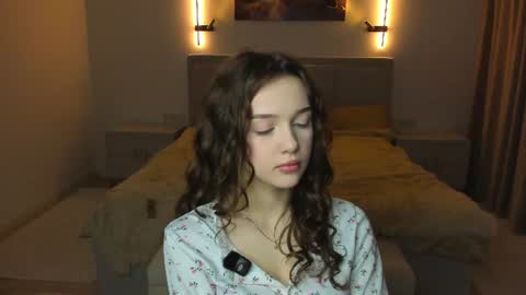 Lily online show from 07/17/26, 07:04