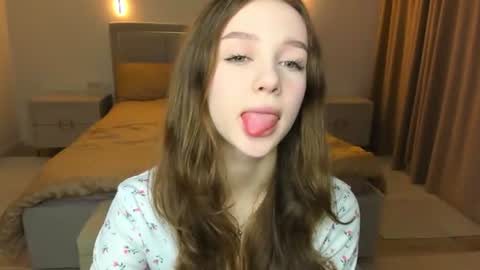 Lily online show from 07/26/26, 07:04