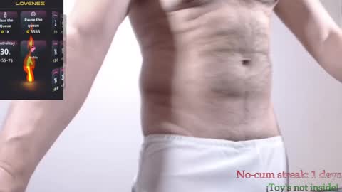 Snapshot of hxmister chatting on 09/15/25, 07:03 Andrew online show from 09/15/25, 07:03