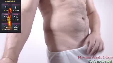 Snapshot of hxmister chatting on 09/16/25, 06:53 Andrew online show from 09/16/25, 06:53