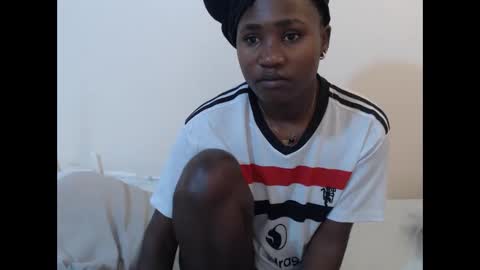 Snapshot of hyacinth_b chatting on 06/08/26, 05:41 hyacinth_b online show from 06/08/26, 05:41