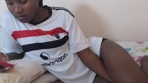 hyacinth_b online show from 07/26/26, 11:11