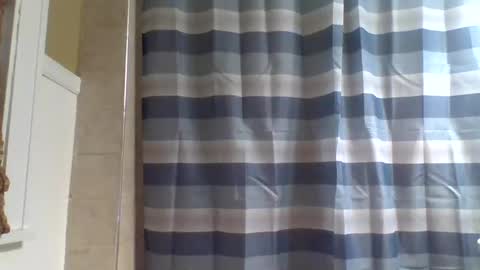 Snapshot of hybrid_lover419 chatting on 02/23/25, 05:01 Hybrid Lover419 online show from 02/23/25, 05:01