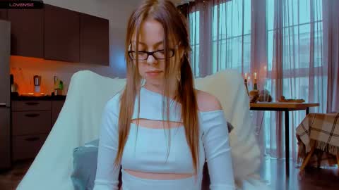 Snapshot of hype_meal_home chatting on 02/10/25, 08:20 Miley. PVT open i have extra prices on nude show online show from 02/10/25, 08:20