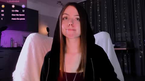 Snapshot of hype_meal_home chatting on 03/11/25, 10:42 Miley. PVT open i have extra prices on nude show online show from 03/11/25, 10:42