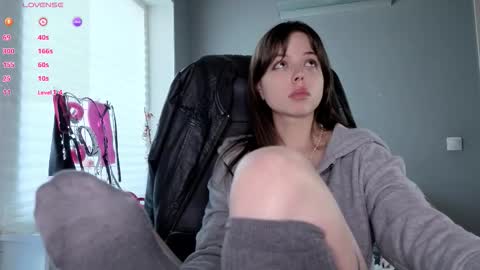 Snapshot of hype_meal_home chatting on 02/18/26, 01:40 Miley. PVT open i have extra prices on nude show online show from 02/18/26, 01:40