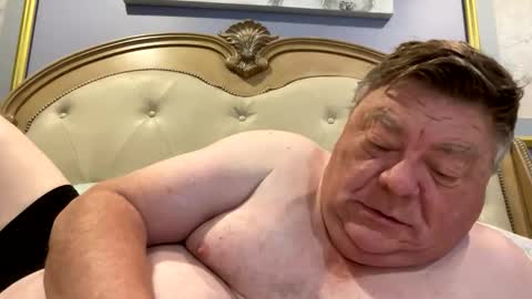 Snapshot of hypnotizing4u chatting on 11/25/25, 01:11 hypnotizing4u online show from 11/25/25, 01:11