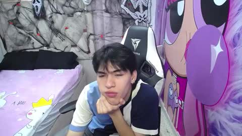 hyun jin online show from 10/27/25, 09:08