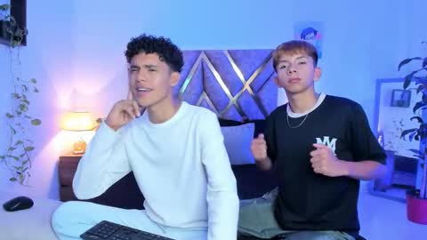 Snapshot of hyunjin_sun chatting on 11/24/25, 07:02 Son Hyunjin online show from 11/24/25, 07:02