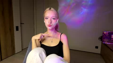 Anny online show from 06/09/26, 07:03