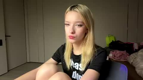 Anny online show from 07/08/26, 06:34