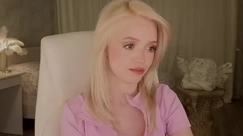 Joselle online show from 04/24/26, 08:44