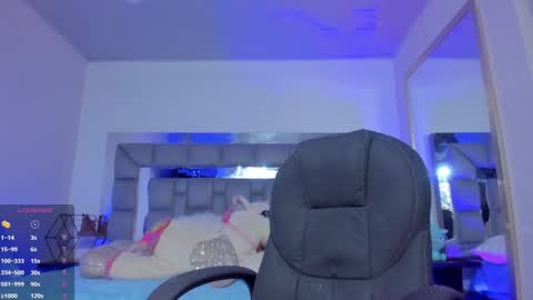 Akane online show from 12/19/24, 10:42