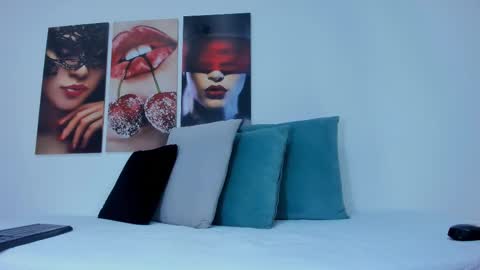 The Dolls online show from 11/06/25, 07:48