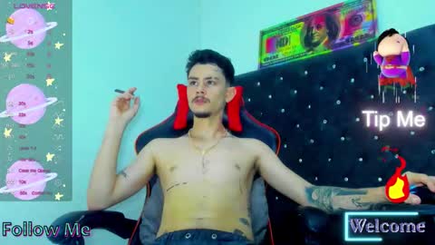 Snapshot of i_am_kelvis_ chatting on 10/25/25, 05:15 kelvis online show from 10/25/25, 05:15