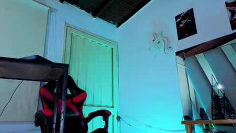 Snapshot of i_am_kelvis_ chatting on 07/18/26, 01:10 kelvis online show from 07/18/26, 01:10