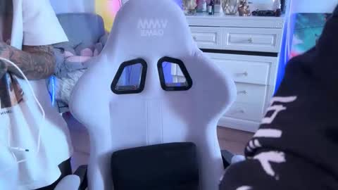 Snapshot of i_died_again chatting on 09/22/25, 11:12 Asya  online show from 09/22/25, 11:12