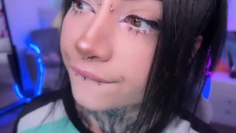 Snapshot of i_died_again chatting on 09/26/25, 09:35 Asya  online show from 09/26/25, 09:35