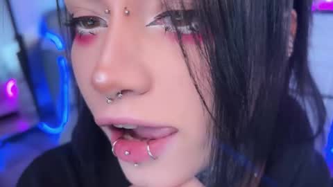 Snapshot of i_died_again chatting on 10/15/25, 08:47 Asya  online show from 10/15/25, 08:47