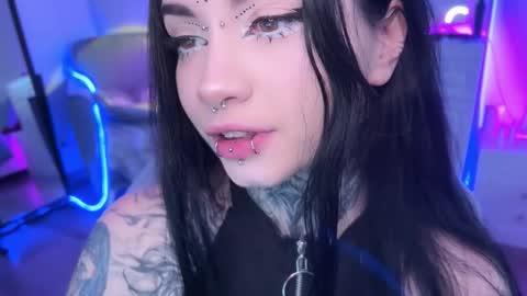 Snapshot of i_died_again chatting on 10/24/25, 09:06 Asya  online show from 10/24/25, 09:06