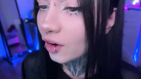 Snapshot of i_died_again chatting on 10/25/25, 09:06 Asya  online show from 10/25/25, 09:06