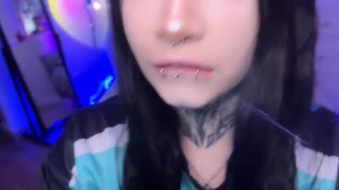 Snapshot of i_died_again chatting on 11/19/25, 09:20 Asya online show from 11/19/25, 09:20